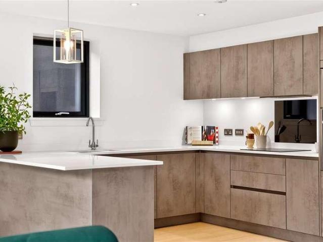 Flat for sale in Crieff, Scotland