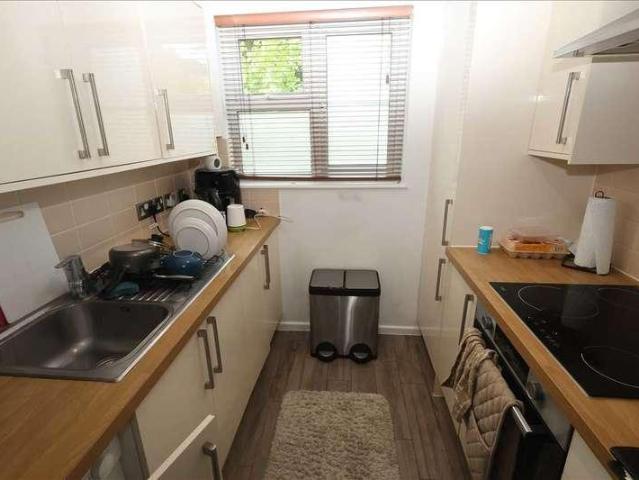 Flat for sale in Slough