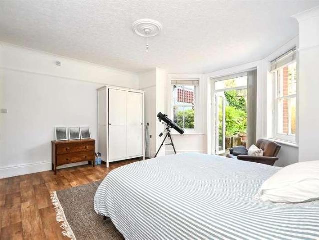 Flat for sale in Eastbourne, East Sussex