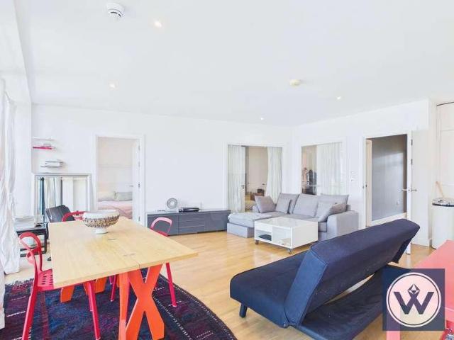 Flat for sale in Fish Island, Bow