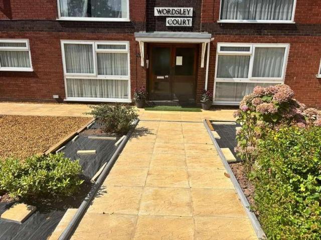 Flat for sale in Wordsley, West Midlands