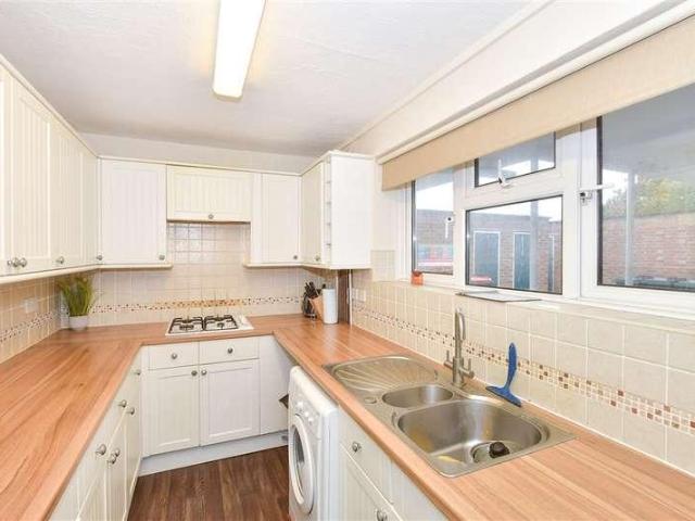 Flat for sale in Glynde, West Sussex