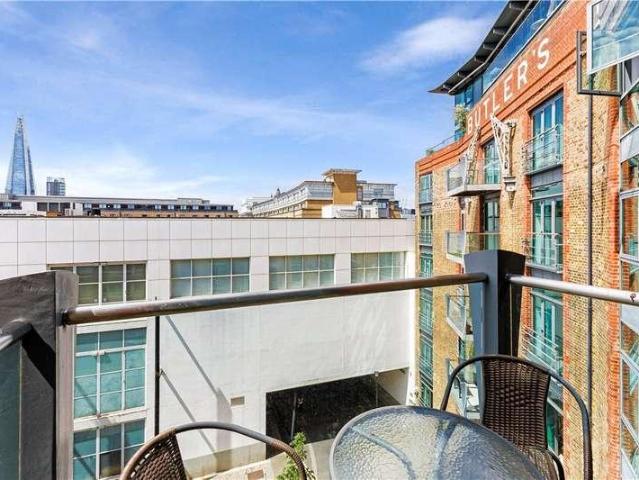 Flat for sale in Bermondsey, Greater London