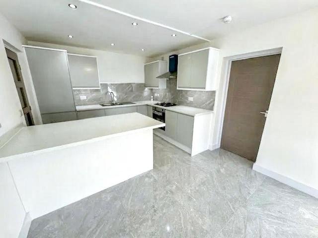 Flat for sale in South Kirkby and Moorthorpe, South Kirkby