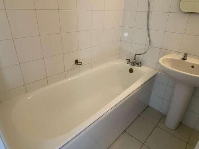 Flat for sale in Ingatestone and Fryerning, Navestock Side