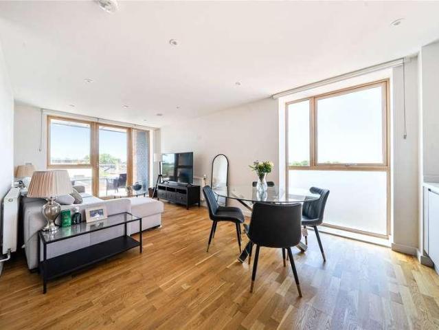 Flat for sale in London Borough of Ealing, Hanwell