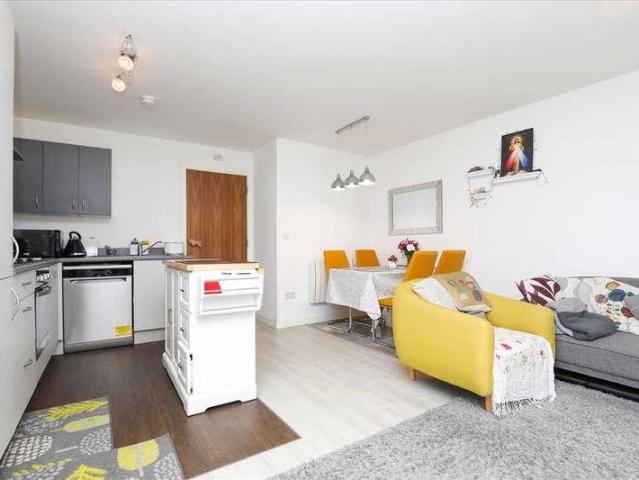 Flat for sale in West Timperley, Trafford