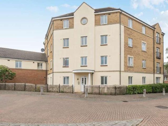 Flat for sale in Horfield, Feckenham