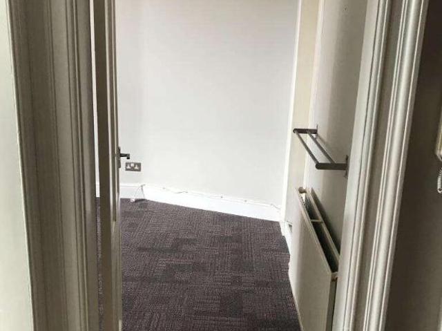 Flat for sale in Greenock, Scotland