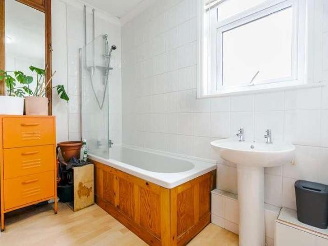 Flat for sale in New York, Tyne And Wear