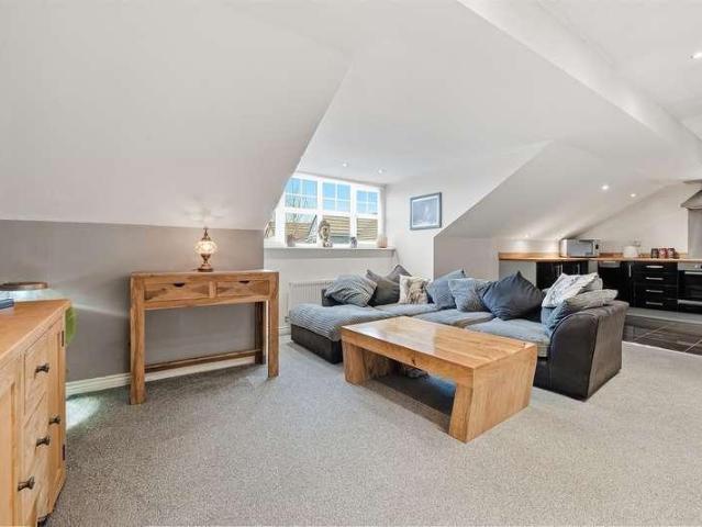 Flat for sale in Broken Cross, Macclesfield