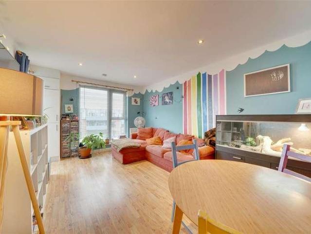 Flat for sale in Carterhatch, Greater London