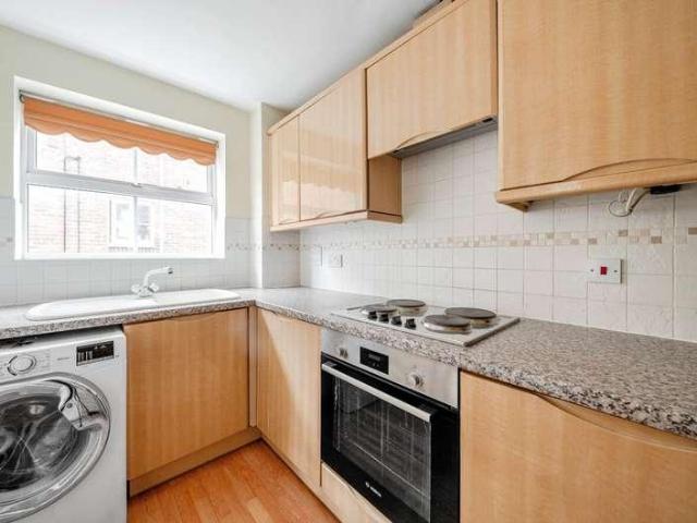 Flat for sale in Horsell, Woking