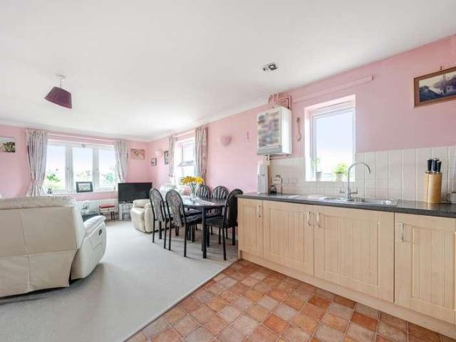 Flat for sale in Ashley Park, Surrey