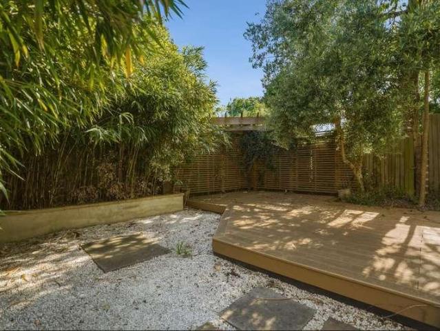 Flat for sale in Tulse Hill, Greater London