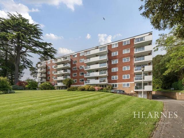 Flat for sale in West Cliff, Bournemouth