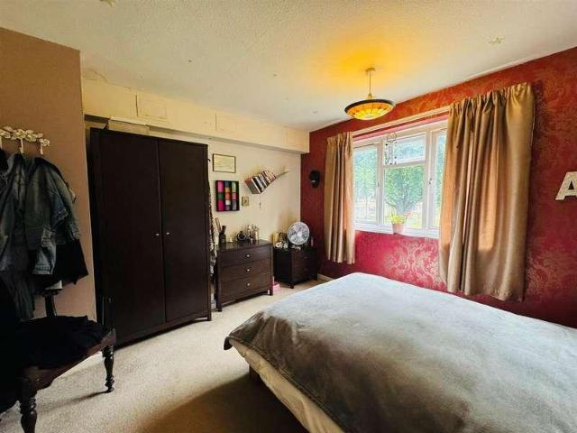 Flat for sale in Derby, West End