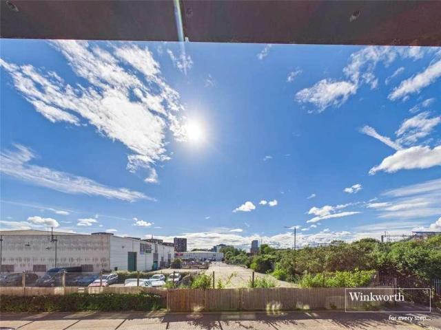 Flat for sale in Newtown, Reading