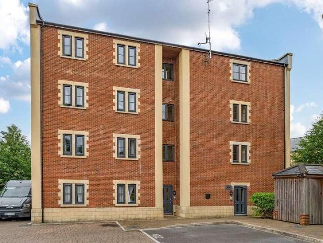 Flat for sale in Selsley, School House