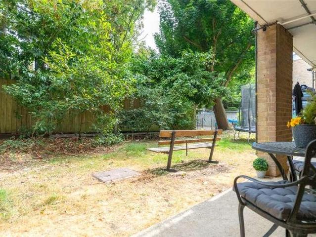 Flat for sale in Vinters Park, Midway
