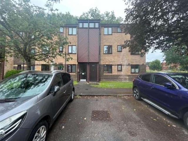 Flat for sale in Reading