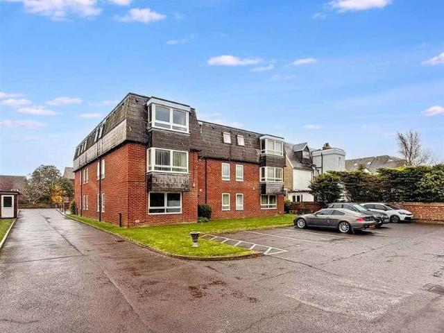 Flat for sale in Upperton, Eastbourne