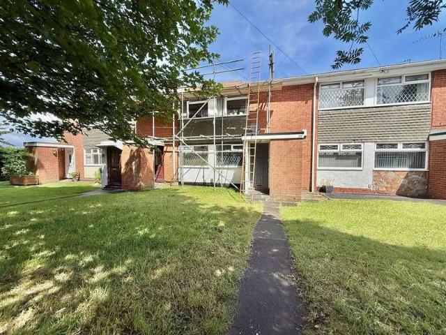 Flat for sale in Coseley, West Midlands