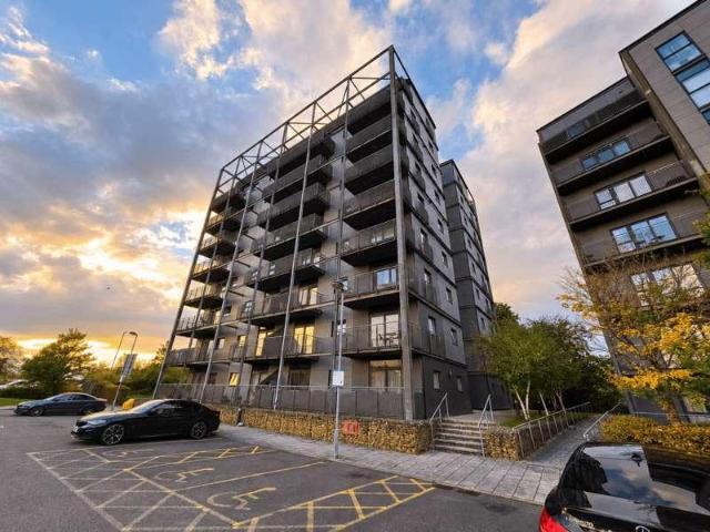 Flat for sale in Bradford, Manchester