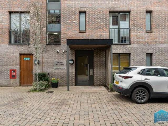 Flat for sale in Muswell Hill, Greater London