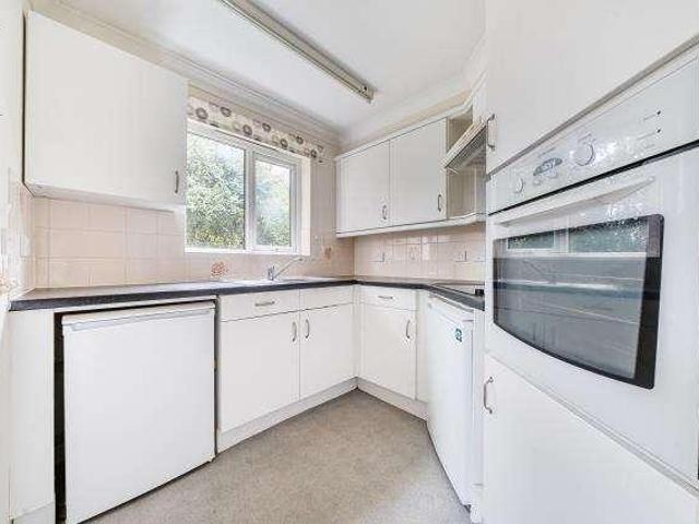 Flat for sale in Evershot, Oxfordshire
