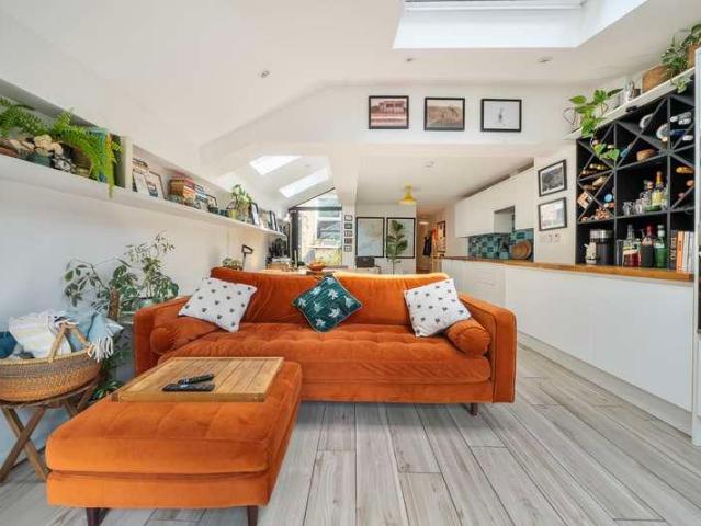 Flat for sale in London Borough of Lewisham, Greater London