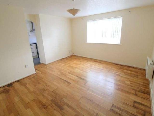 Flat for sale in Cippenham, Slough
