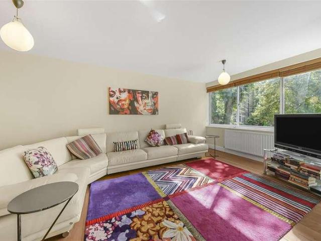 Flat for sale in South End Green, Greater London