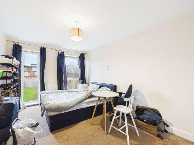Flat for sale in Three Bridges, Glynde