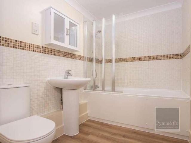 Flat for sale in Lakenham, East Bank