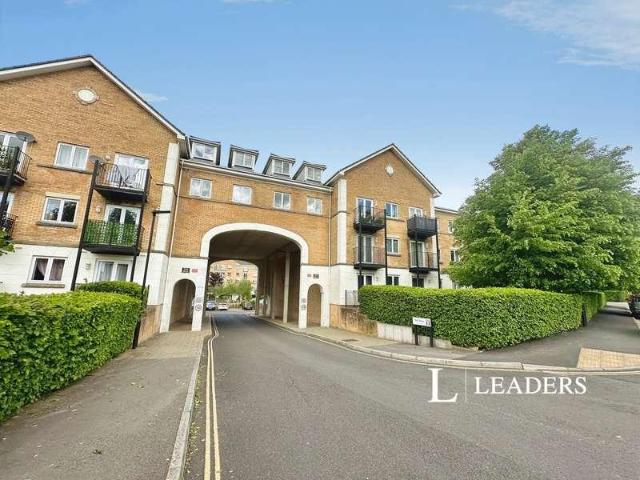 Flat for sale in Hill, City Of Southampton