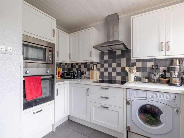 Flat for sale in Clewer Village, Windsor