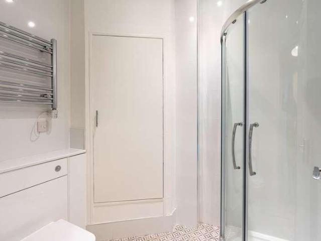 Flat for sale in The Slade, Oxfordshire
