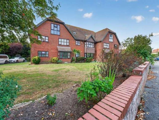 Flat for sale in Southbourne, Bournemouth