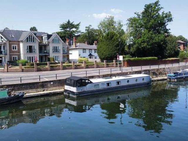 Flat for sale in Maidenhead