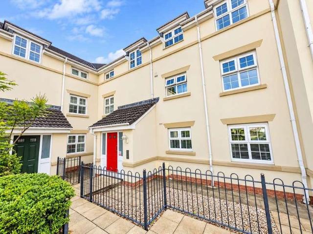 Flat for sale in Wingates, Bolton