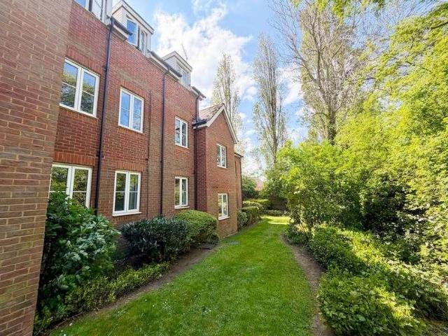 Flat for sale in Far Bletchley, Milton Keynes