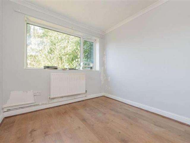 Flat for sale in Luton, Chatham