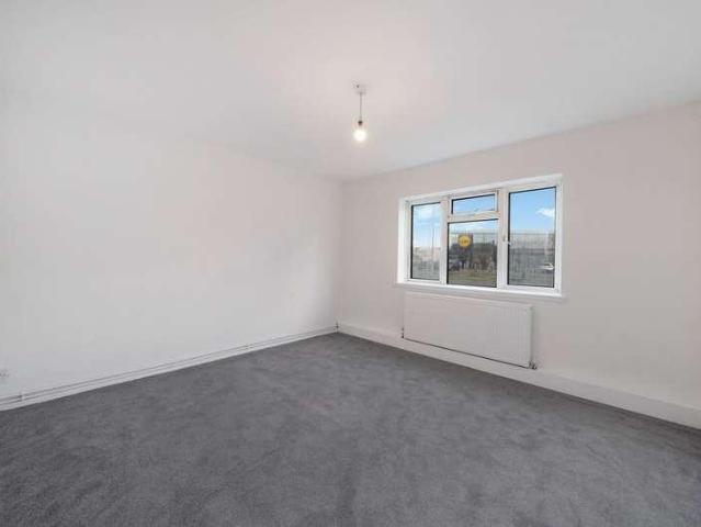 Flat for sale in Greater London