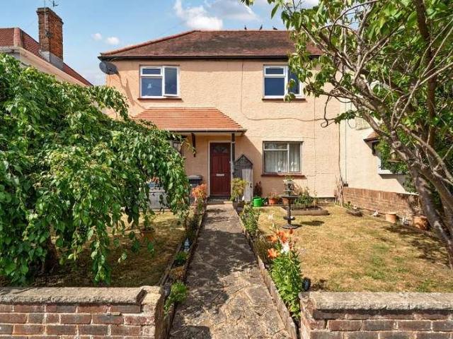 Flat for sale in Westborough