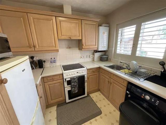 Flat for sale in Langdon Hills, Essex