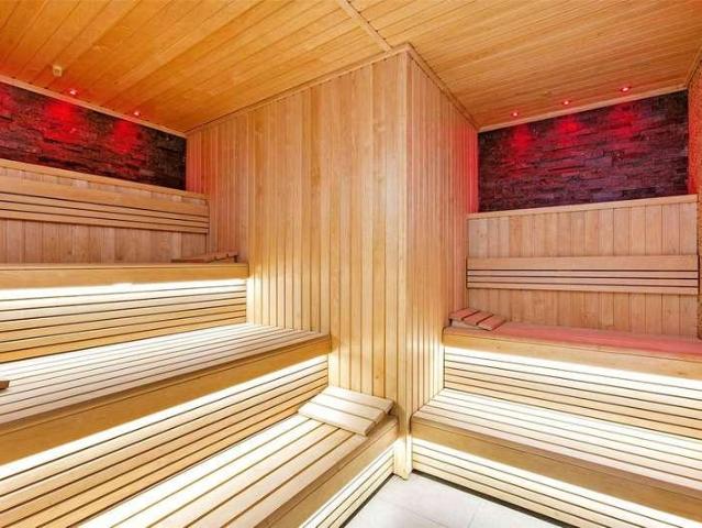 Flat for sale in Vauxhall, Greater London