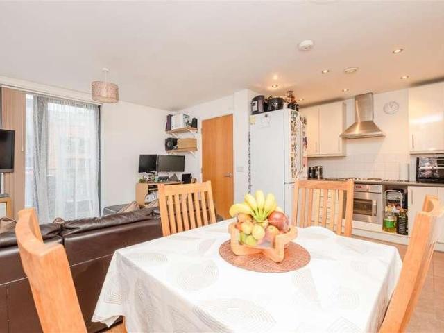 Flat for sale in Crayford, Greater London