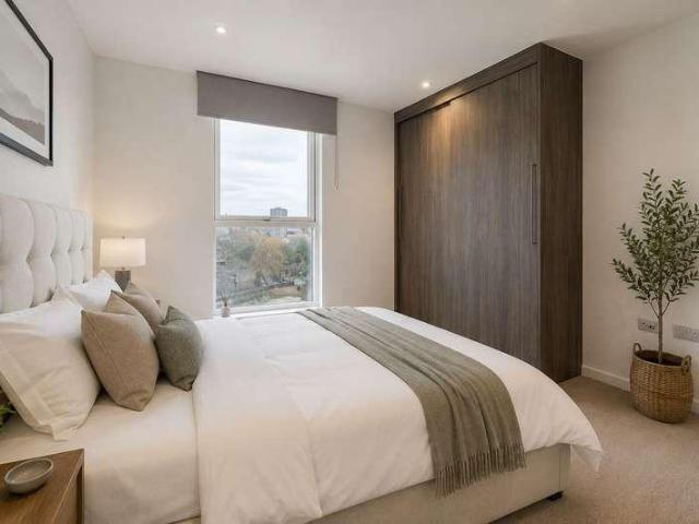 Flat for sale in London Borough of Lewisham, New Cross