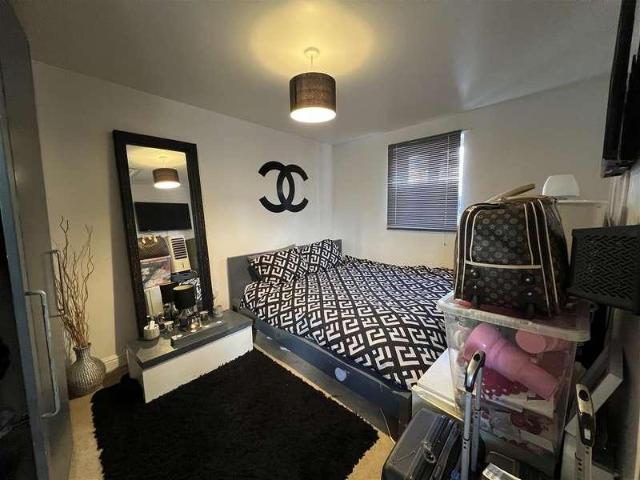 Flat for sale in Hereford And Worcester